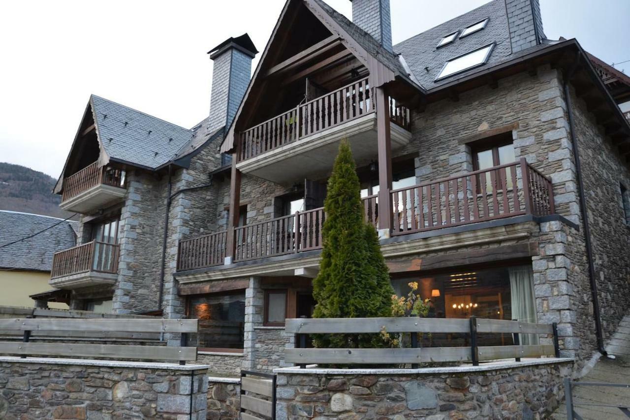 Laurit Villa Босост Екстериор снимка